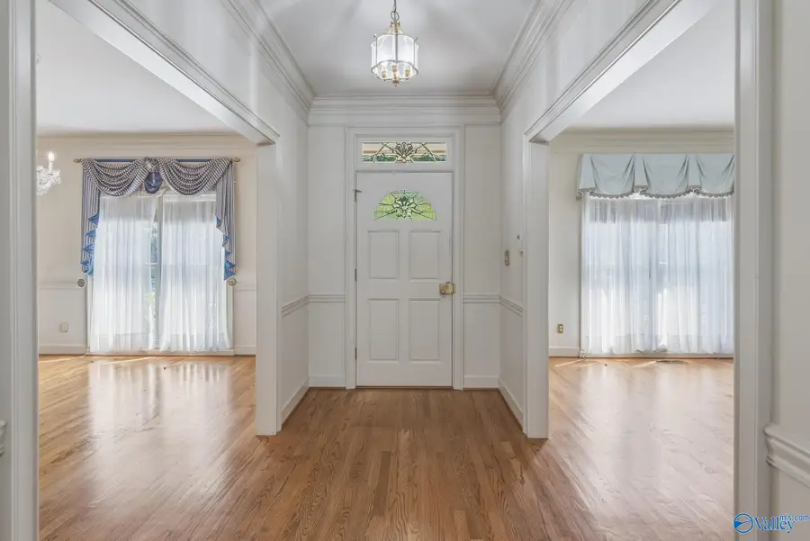 48 Saint James Square, Huntsville, AL 35801 - #3