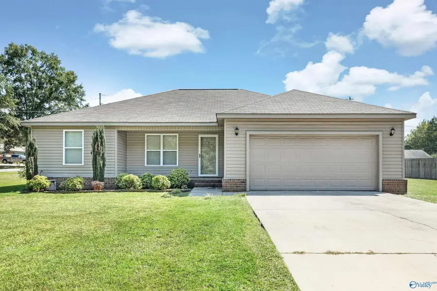 600 Gable Circle Sw, Hartselle, AL 35640 - #2
