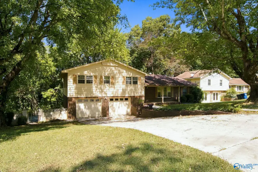 4606 Wellington Point Nw, Huntsville, AL 35816 - #3