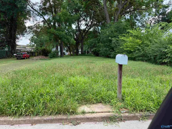 217 Ward Avenue Ne, Huntsville, AL 35801
