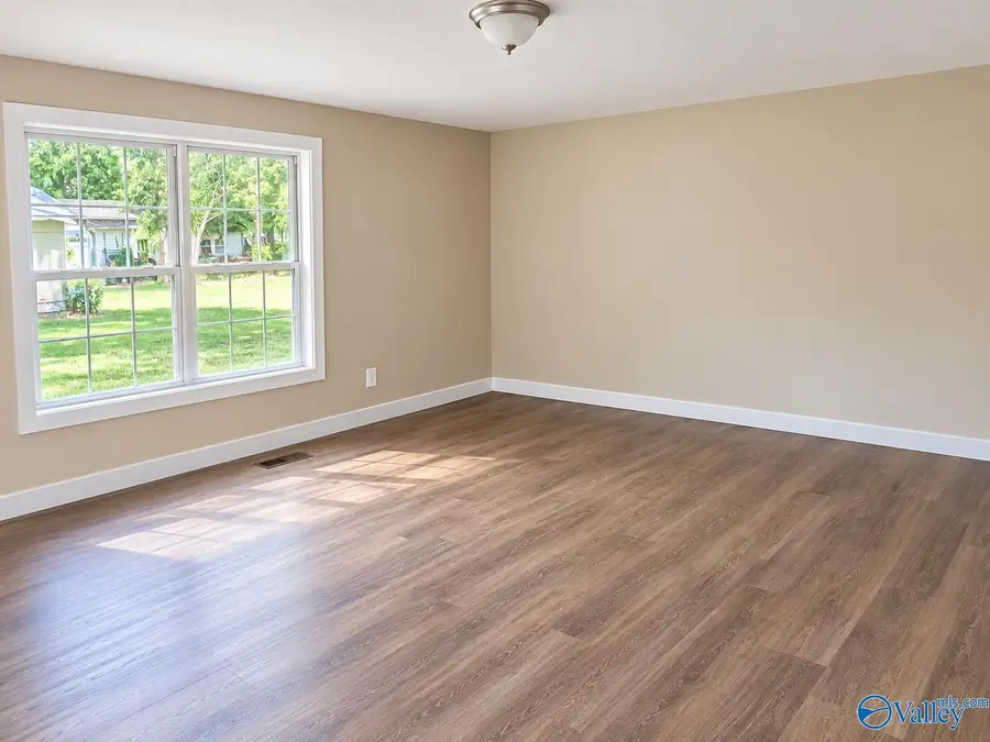 414 Wilson Street, Gadsden, AL 35901 - #3