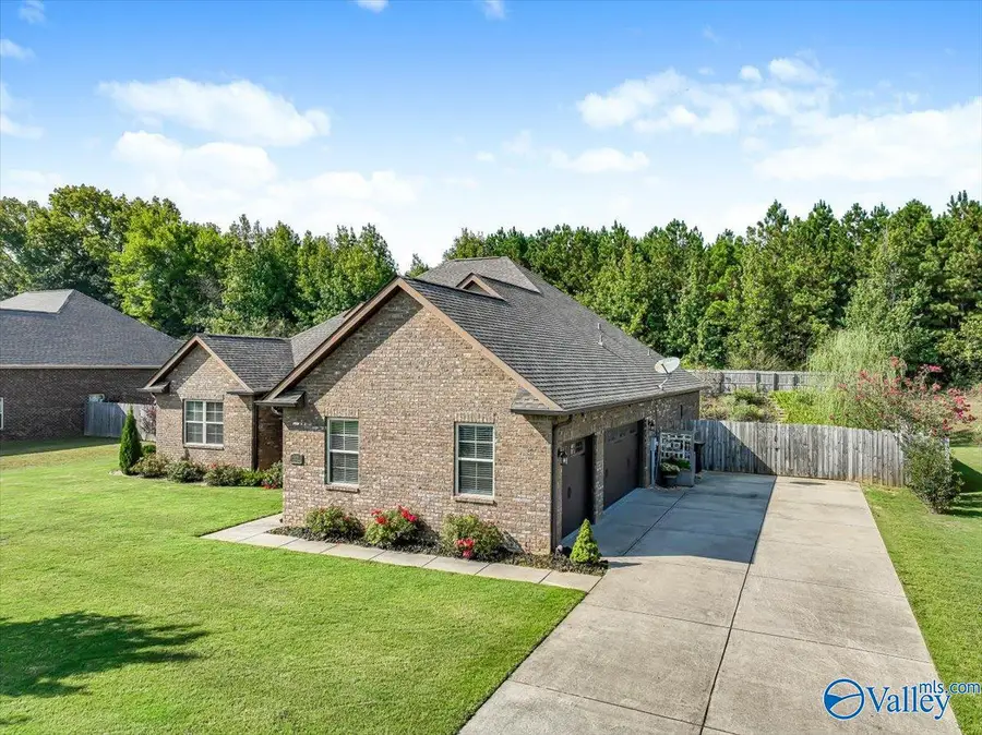 1107 Flatts Trace, Cullman, AL 35055 - #2