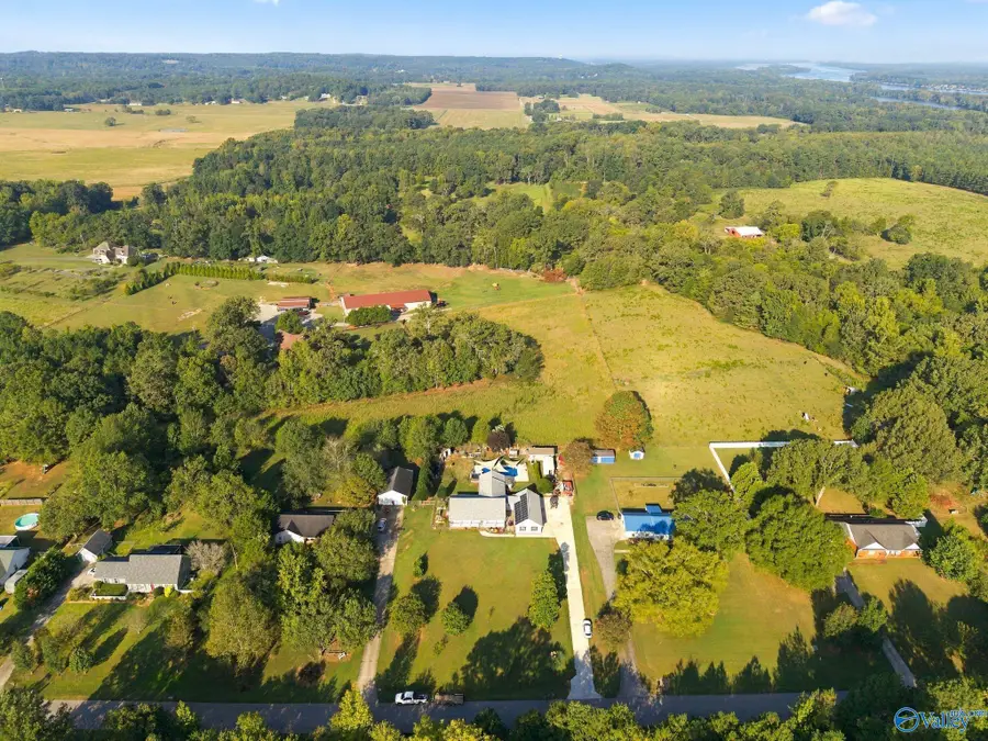 128 Terry Lynn Circle, Somerville, AL 35670 - #2