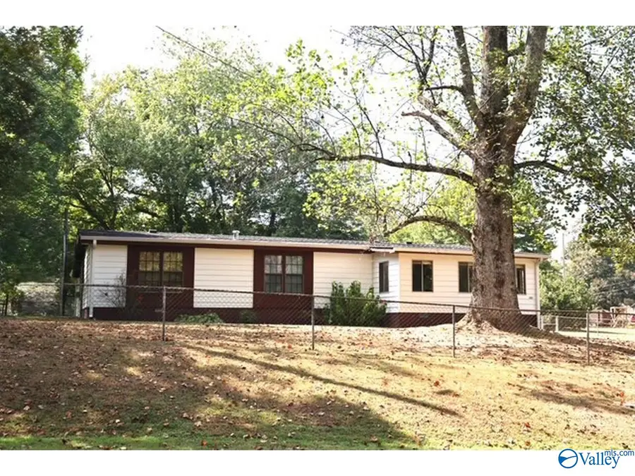 191 Morris Circle, Scottsboro, AL 35768 - #3