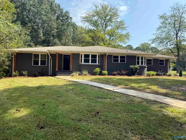 403 Lakewood Drive, Rainbow City, AL 35906