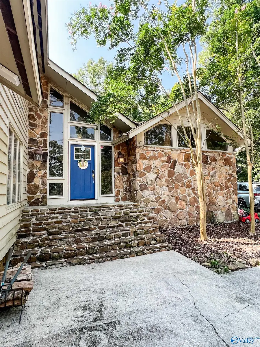 134 Windy Hill Road, Rainbow City, AL 35906 - #2
