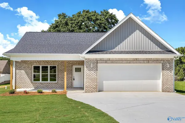 30 Morning Glory Lane, Albertville, AL 35950