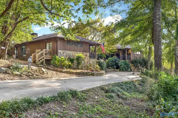 105 Tanah Lane, Hayden, AL 35079