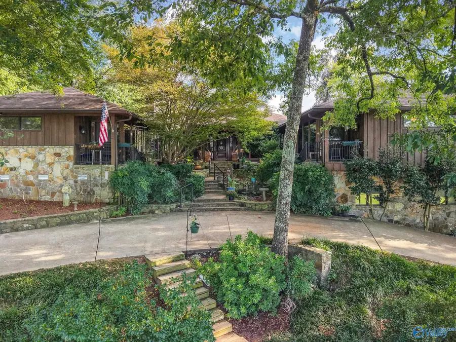105 Tanah Lane, Hayden, AL 35079 - #2