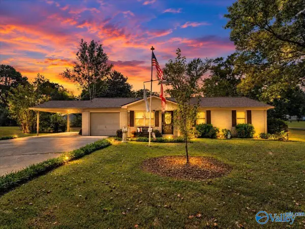 100 Cindy Drive, New Market, AL 35761