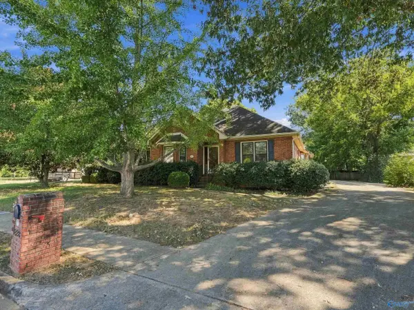 1228 Meadow Park Drive Se, Huntsville, AL 35803