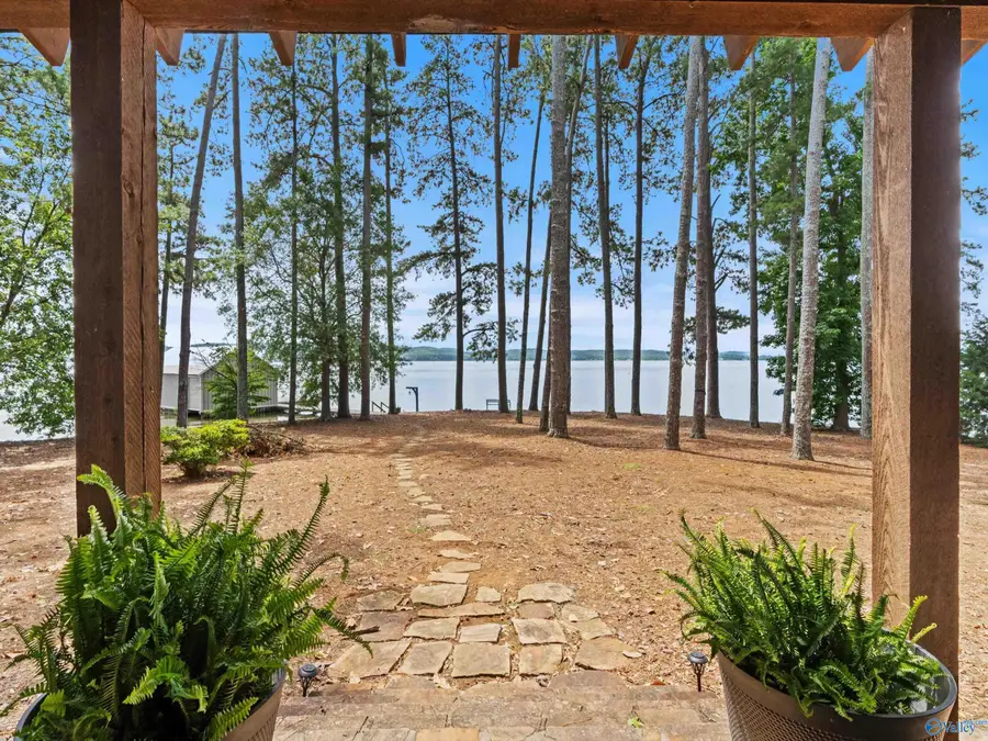 718 Pine Island Circle, Scottsboro, AL 35769 - #2