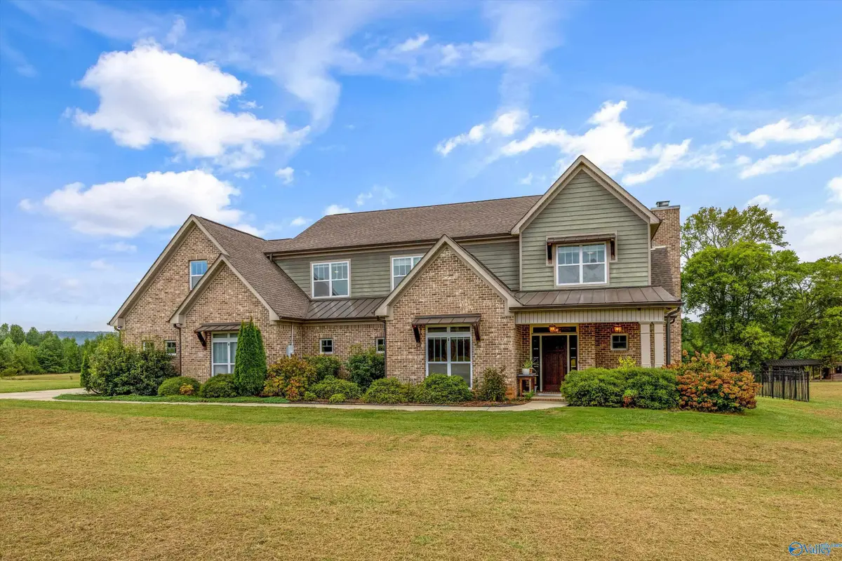 329 Sharps Cove Road, Gurley, AL 35748 - #1