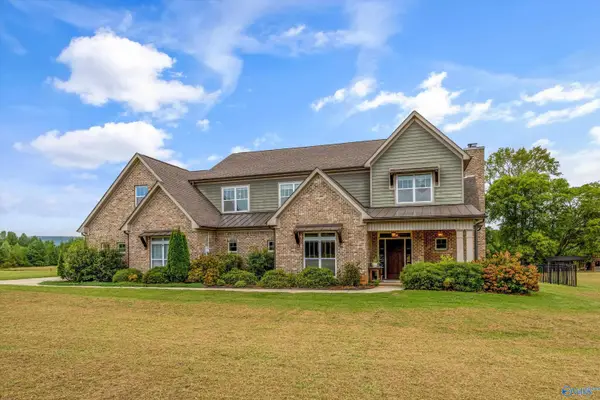 329 Sharps Cove Road, Gurley, AL 35748