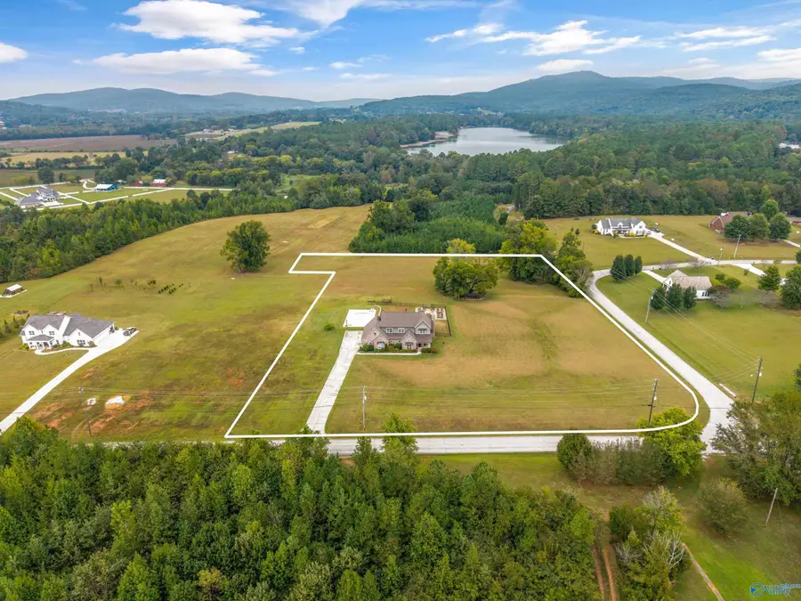 329 Sharps Cove Road, Gurley, AL 35748 - #3