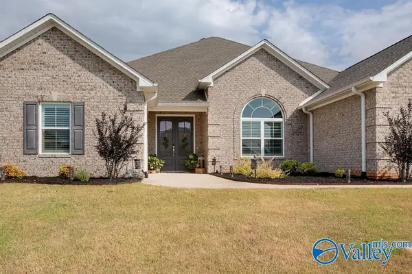 17437 Stonegate Drive, Athens, AL 35613