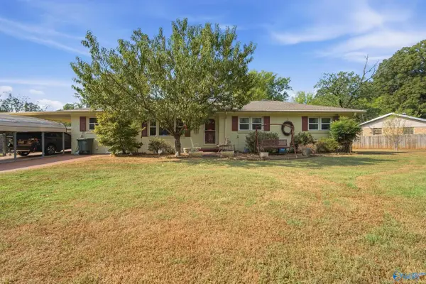 2211 Viscount Drive Nw, Huntsville, AL 35810