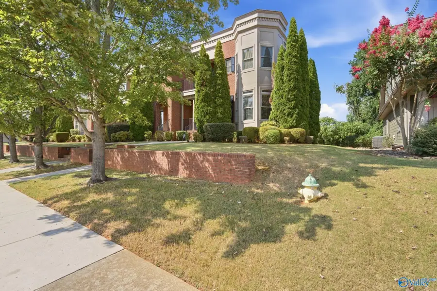6413 Lincoln Park Place Nw, Huntsville, AL 35806 - #3