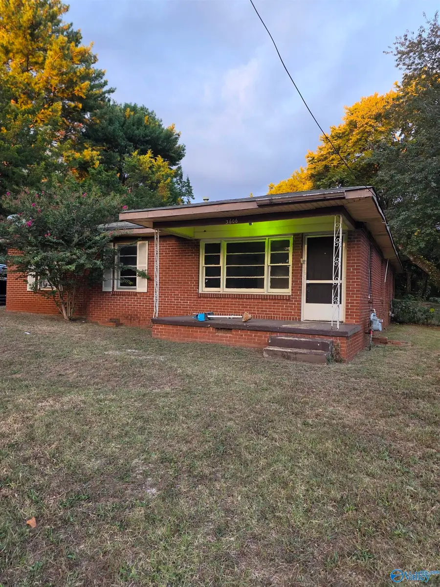 3606 Pulaski Pike Nw, Huntsville, AL 35810 - #3