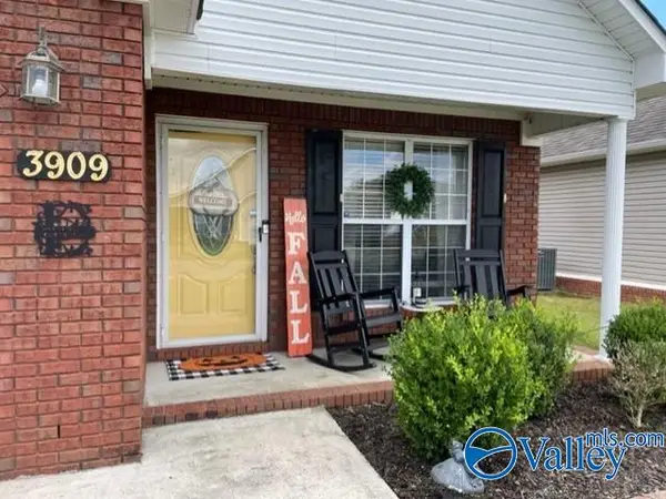3909 Boxwood Lane Sw, Decatur, AL 35603