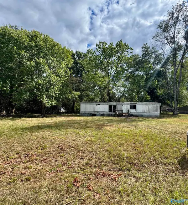 270 Ruth Circle Ne, Huntsville, AL 35811