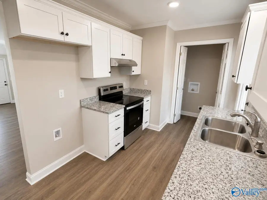 692 Doris Street, Boaz, AL 35957 - #3