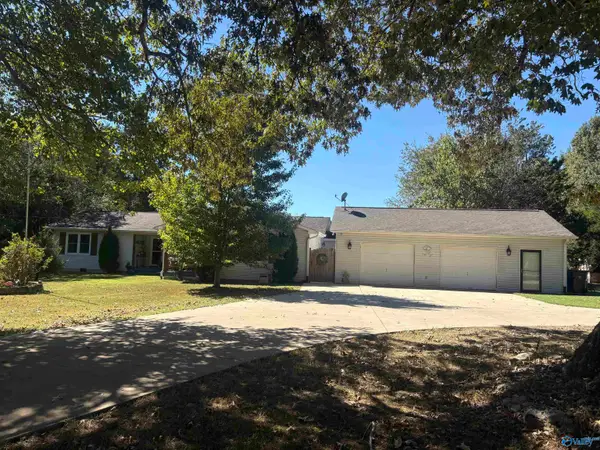460 Brooks Church Road, Hazel Green, AL 35750