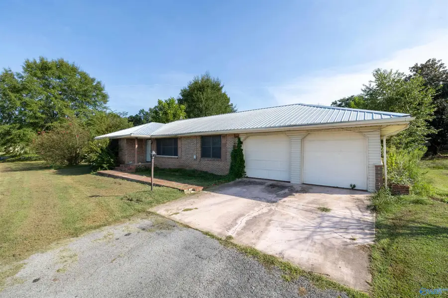 1994 Bexar Avenue E, Hamilton, AL 35570 - #2