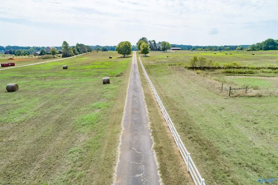 2425 County Road 111, Killen, AL 35645 - #2