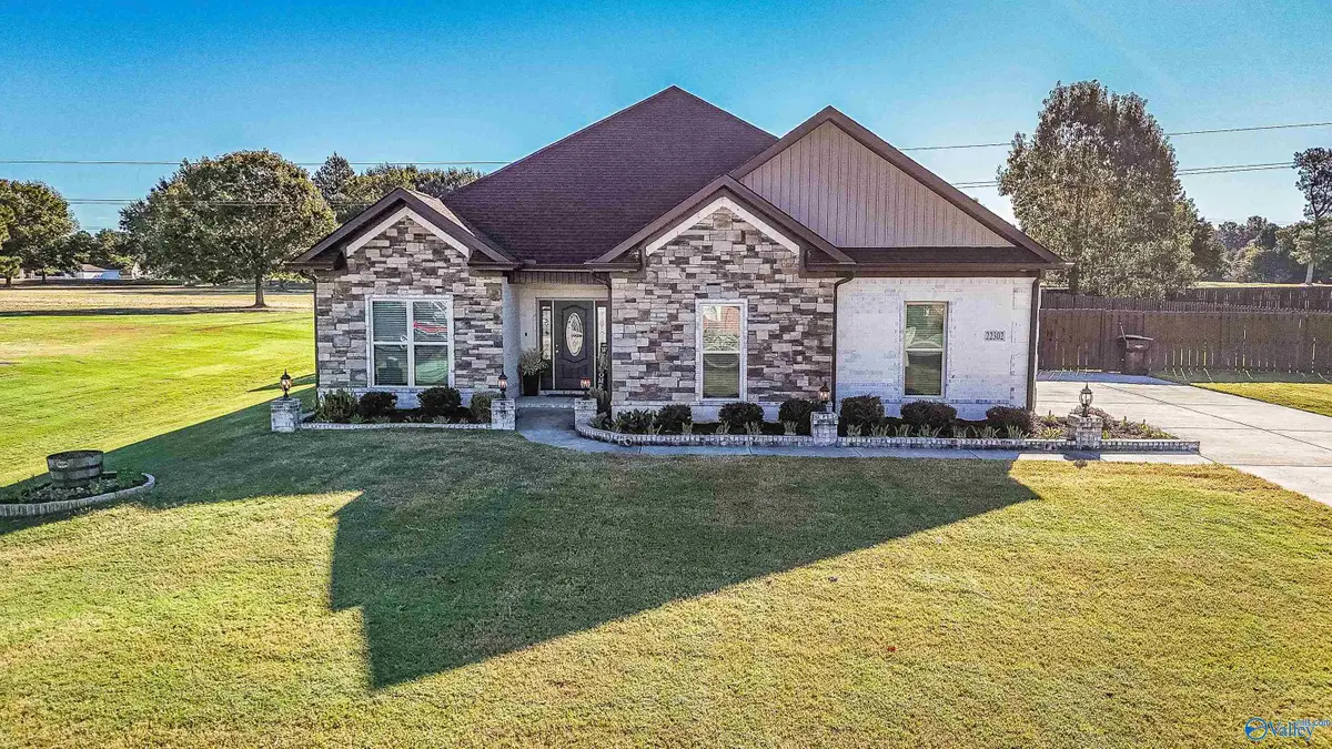 22302 Southern Breeze, Athens, AL 35613 - #1