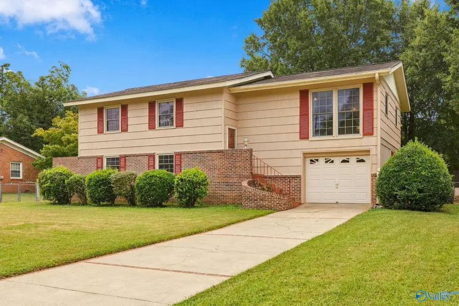 212 Cumberland Drive, Huntsville, AL 35803 - #2