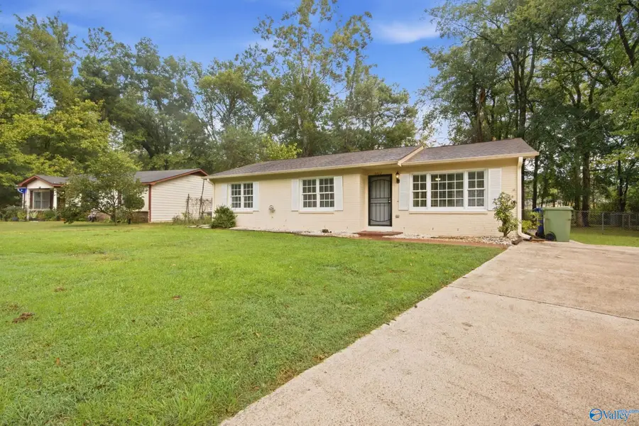 6402 Sandia Boulevard Nw, Huntsville, AL 35810 - #2
