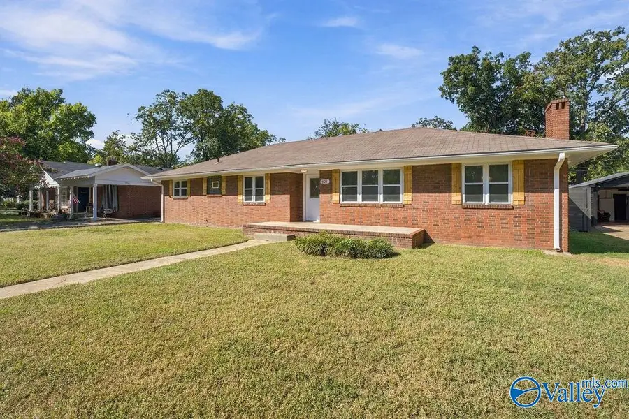 921 8th Avenue Se, Decatur, AL 35601 - #2