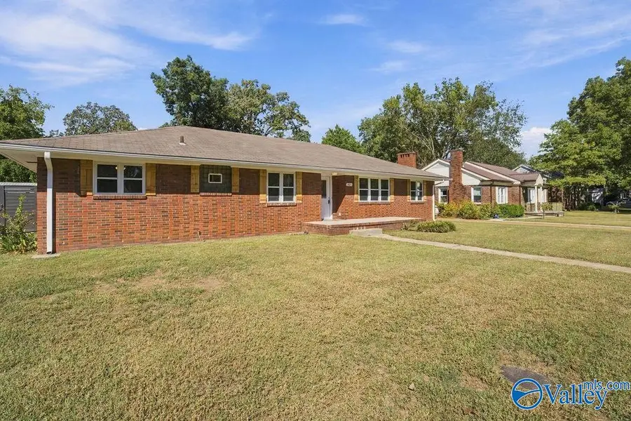 921 8th Avenue Se, Decatur, AL 35601 - #3