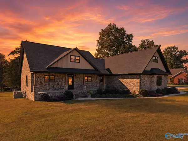 17 Country Cove Road, Crossville, AL 35962