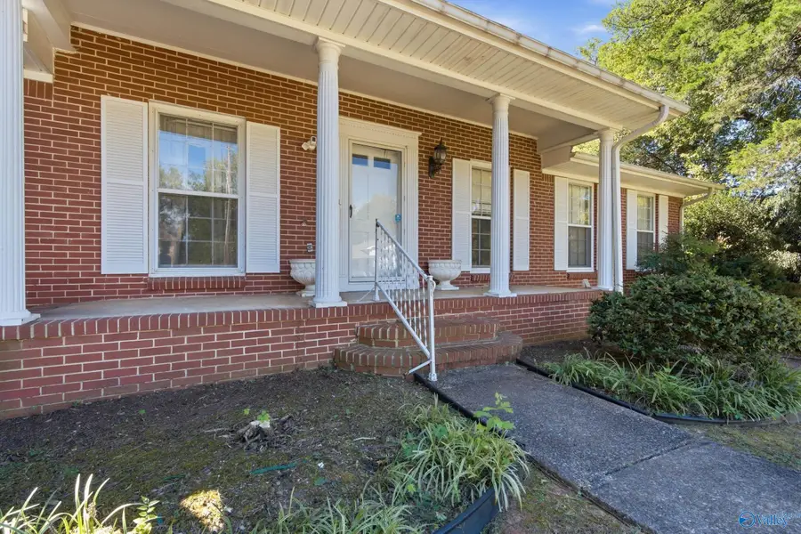 4019 Killarney Drive Nw, Huntsville, AL 35816 - #3