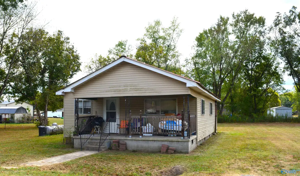 208 Wellington Street, Stevenson, AL 35772 - #1
