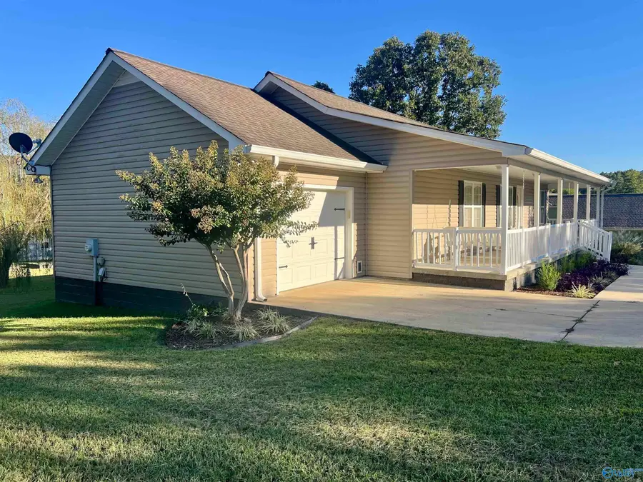 307 NW Hope Drive, Fort Payne, AL 35967 - #2