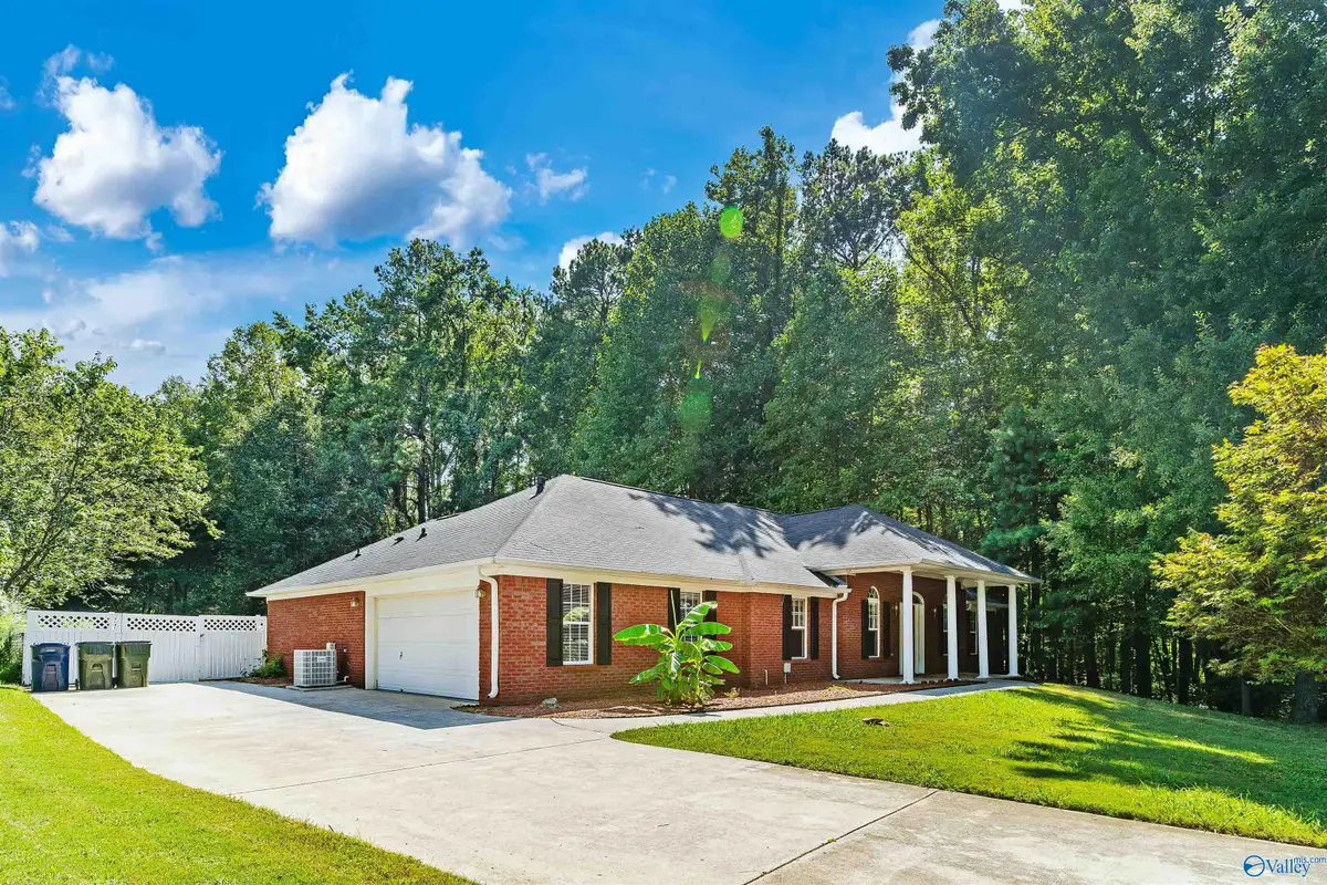 660 Robins Road, Harvest, AL 35749 - #1