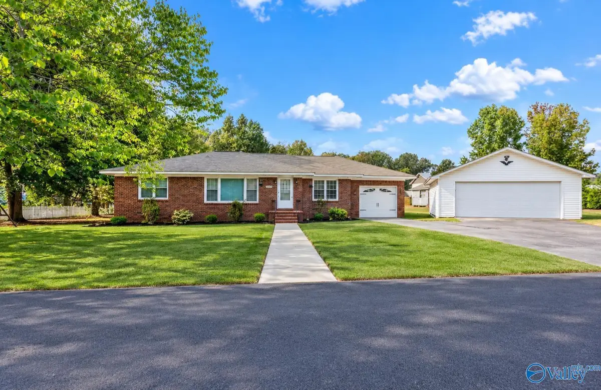 1207 Crawford Road, Scottsboro, AL 35768 - #1