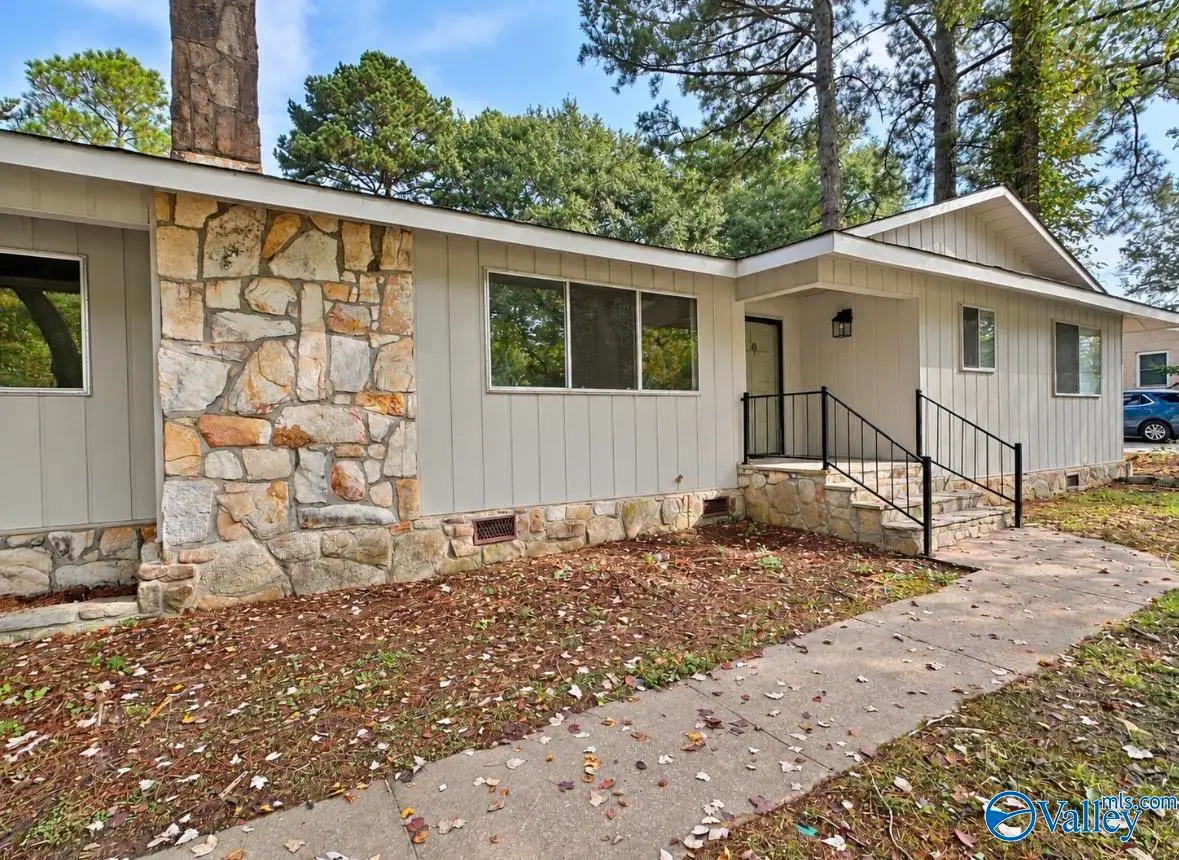 502 Eastview Avenue, Albertville, AL 35950 - #1
