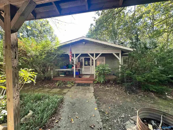 218 County Road 637, Mentone, AL 35984