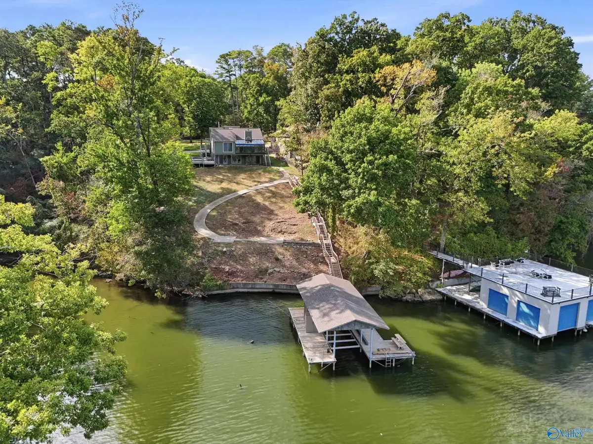 386 Bluff Drive, Rogersville, AL 35652 - #1