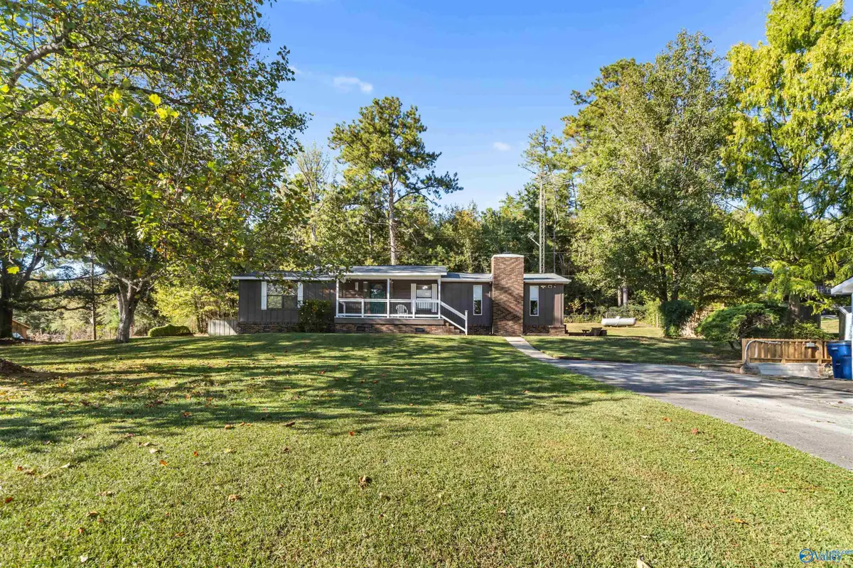 155 Regal Row, Gadsden, AL 35904 - #1