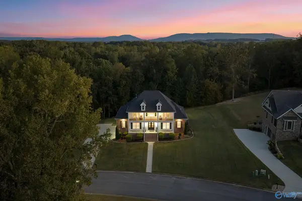 175 Edenshire Drive, Huntsville, AL 35811