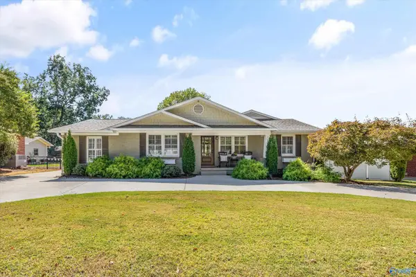 121 Wingate Avenue Sw, Huntsville, AL 35801