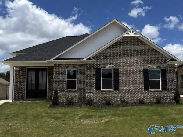 26481 Old Town Drive, Athens, AL 35613