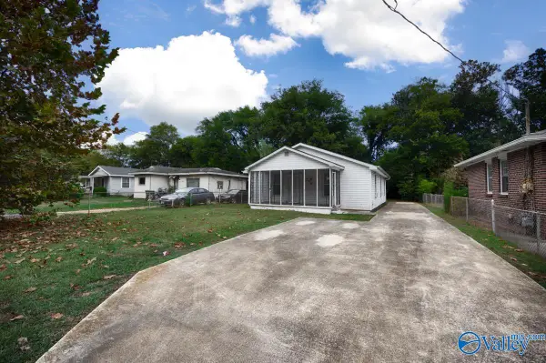 216 Stone Street Nw, Huntsville, AL 35805