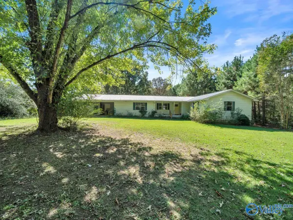104 County Road 898, Fort Payne, AL 35968
