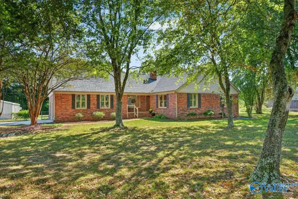 594 Wilson Road, Laceys Spring, AL 35754